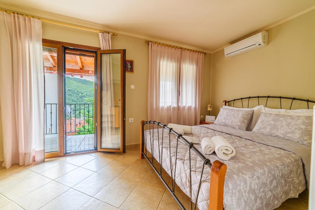 Small House With Garden & View Promirion Exterior foto