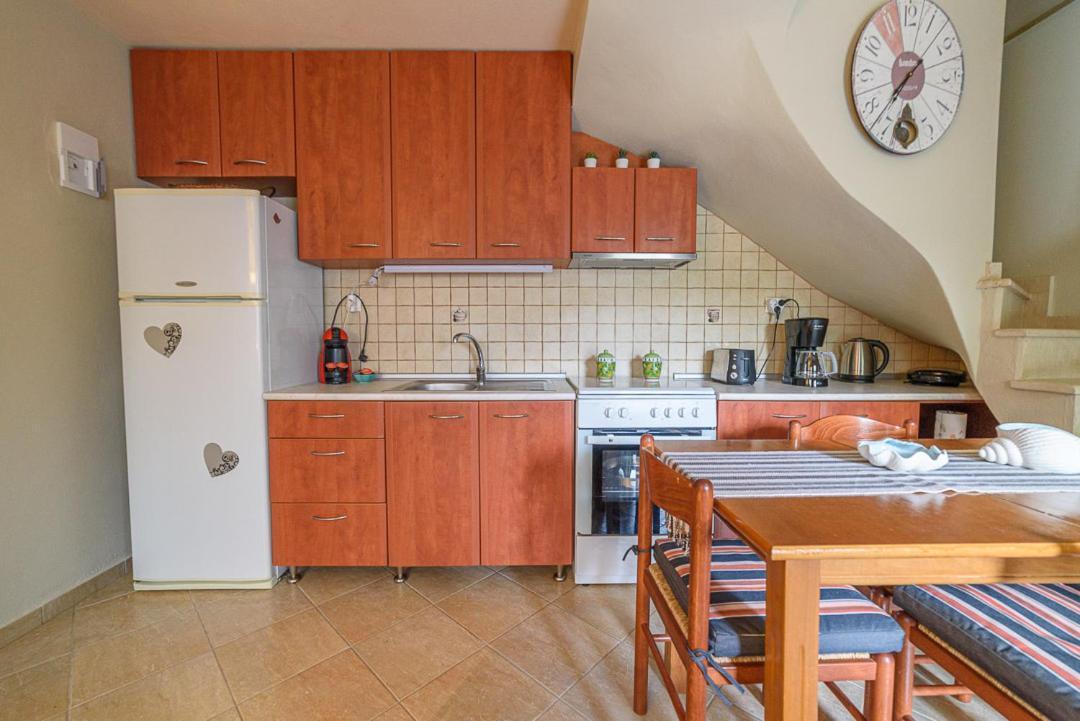 Small House With Garden & View Promirion Exterior foto