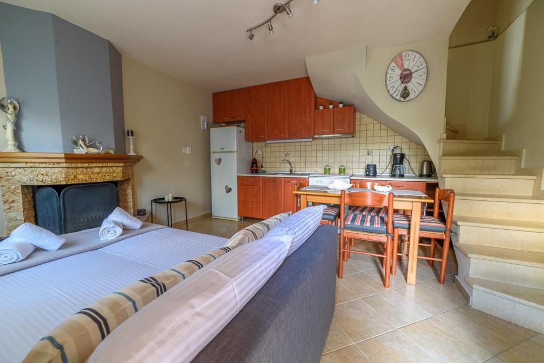Small House With Garden & View Promirion Exterior foto